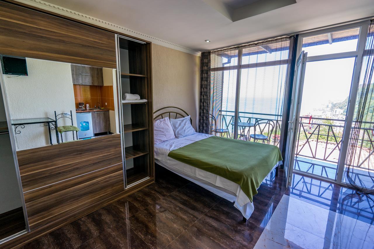 Aniva The Hotel Batumi Eksteriør billede