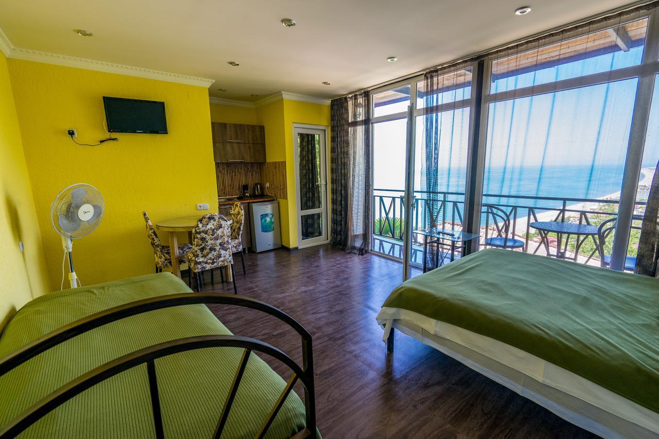 Aniva The Hotel Batumi Eksteriør billede